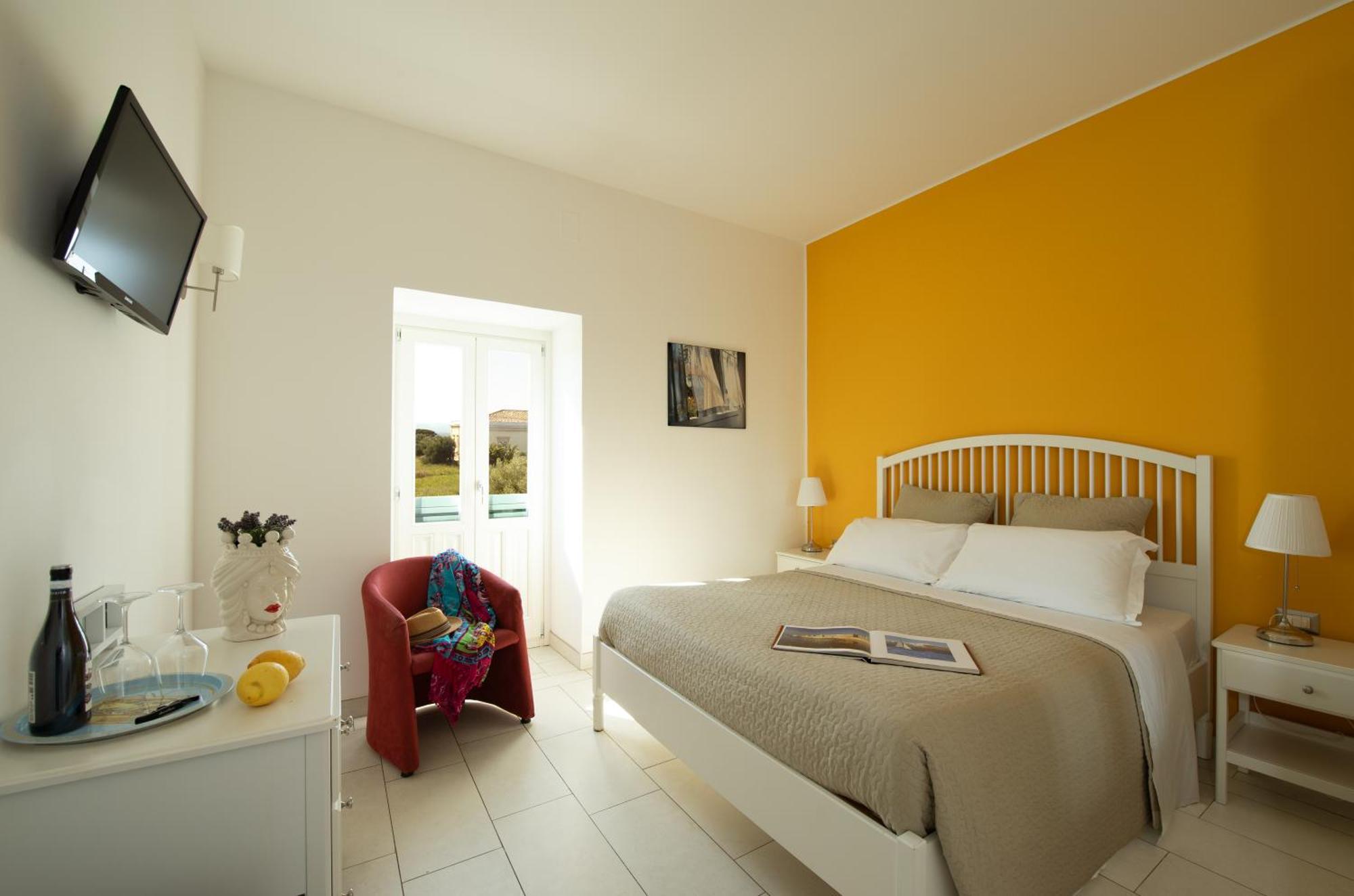 Isola Charm B&B - A Historic Villa Near Punta Del Pero Beach Syracuse Eksteriør billede