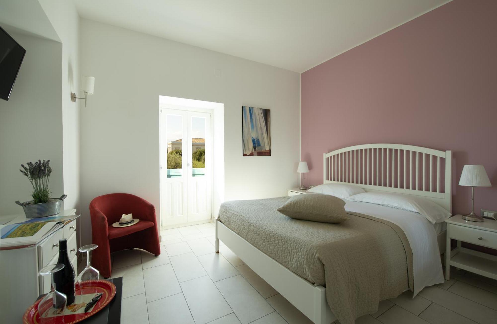 Isola Charm B&B - A Historic Villa Near Punta Del Pero Beach Syracuse Eksteriør billede